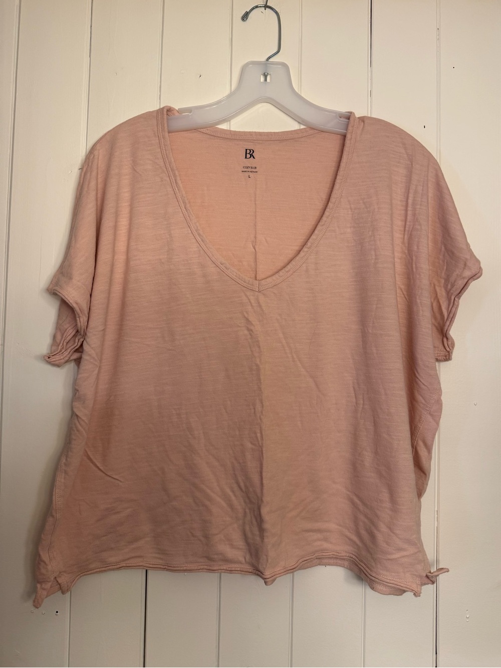 Banana Republic Pale Pink V-Neck Short Sleeve Tee